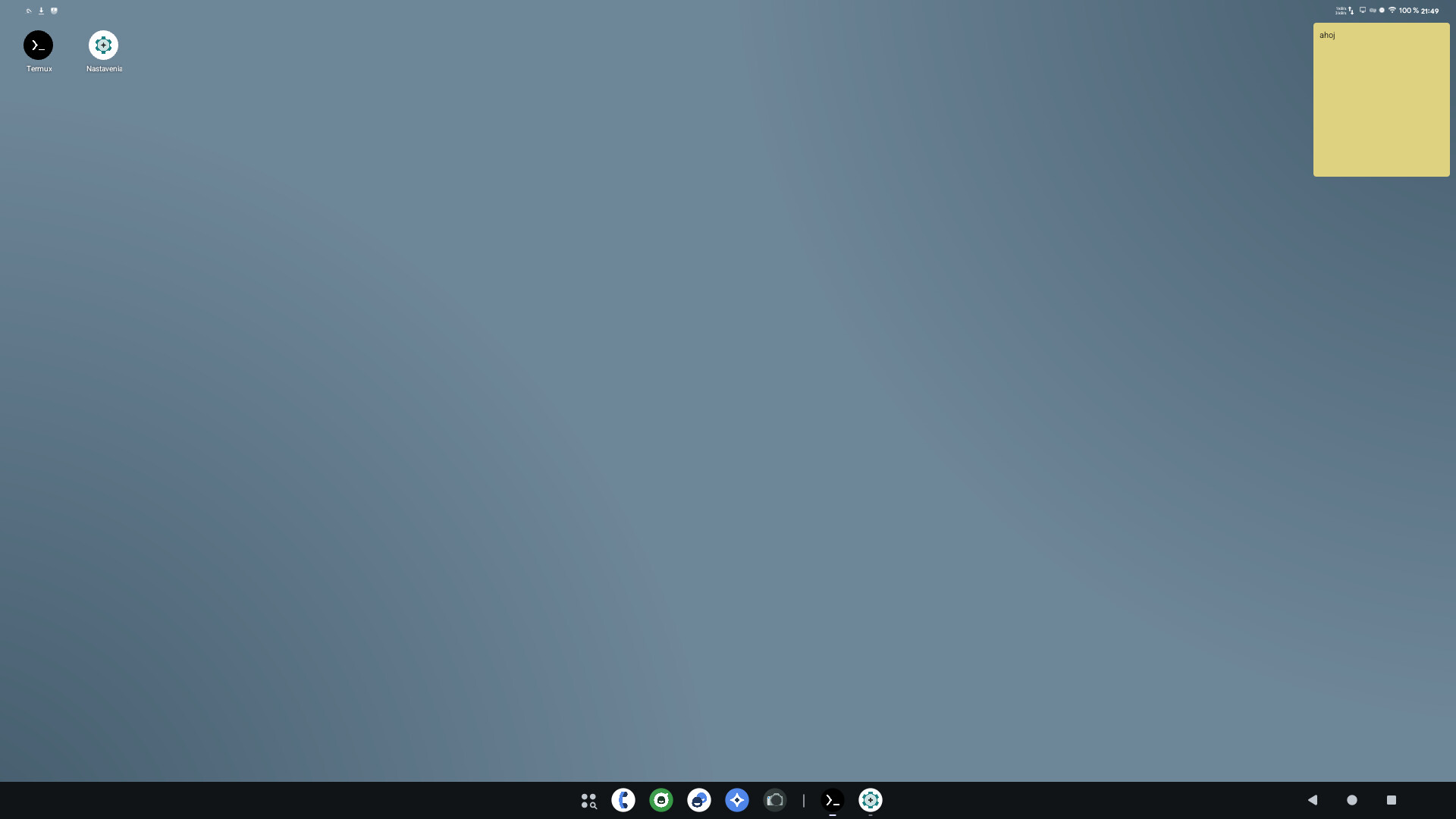 Android desktop mode from a Galaxy S20 Ultra running on an external monitor, with a taskbar and desktop icons